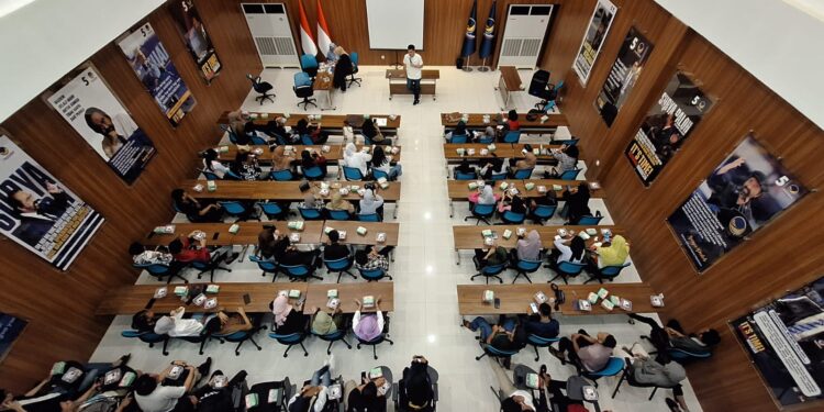 Dalam persiapan menghadapi Pemilu 2024, Dewan Pimpinan Wilayah (DPW) Partai Nasional Demokrat (NasDem) Provinsi Gorontalo menggerakkan kekuatan besar dengan mengerahkan 12 ribu saksi untuk mengawal proses perolehan suara di setiap Tempat Pemungutan Suara (TPS).