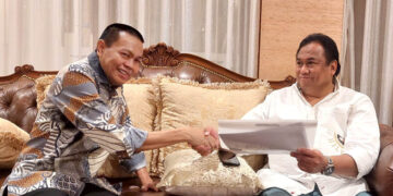 Ketua Badan Pemenangan Pemilu (Bappilu), Prof. Rustam Akili (RA) mengadakan pertemuan terbatas di rumah kediaman pribadi Ketua DPW Partai Nasdem Gorontalo, Rachmat Gobel (RG), di Kalibata, Jakarta, Kamis (10/5/2024).