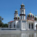 Gorontalo, sebuah provinsi yang terletak di pulau Sulawesi, Indonesia, mempunyai ribuan bangunan masjid yang tersebar di kabupaten dan kota. Provinsi yang kaya akan budaya dan sejarah ini memiliki lebih dari 2000 masjid yang tersebar di berbagai penjuru wilayahnya.

Sejak zaman dahulu, masyarakat Gorontalo dikenal sangat religius dan memegang teguh ajaran Islam. Hal ini tercermin dari banyaknya masjid yang dibangun, mulai dari masjid-masjid bersejarah yang telah berdiri selama ratusan tahun hingga masjid-masjid modern dengan arsitektur yang megah dan fasilitas yang lengkap. Masjid-masjid ini tidak hanya berfungsi sebagai tempat ibadah, tetapi juga sebagai pusat kegiatan sosial dan pendidikan bagi masyarakat setempat. Foto : Lukman Polimengo.