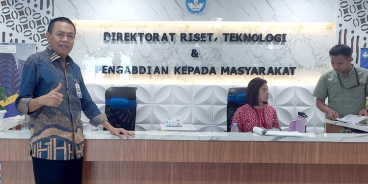 Ketua Yayasan Duluwo Limo Lo Pohalaa Gorontalo, Prof. Dr. H. Rustam Hs. Akili, SE, SH, MH, melakukan koordinasi dan konsultasi dengan Direktorat Jenderal Pendidikan Tinggi (Ditjen Dikti) dan Direktorat Jenderal Pendidikan Vokasi (Ditjen Vokasi) Kementerian Pendidikan, Kebudayaan, Riset, dan Teknologi serta Badan Akreditasi Nasional Perguruan Tinggi (BAN-PT) pada Jum’at (7-6-2024).