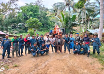 Sebanyak empat orang penambang emas tanpa izin (PETI), berhasil diamankan oleh Tim Operasi Gabungan dari Balai Gakkum KLHK Wilayah Sulawesi, KPH Unit VI Dinas Lingkungan Hidup dan Kehutanan Provinsi Gorontalo, serta Polisi Militer Kodam XIII Merdeka, Ahad (28-72024). Foto : Dokumentasi Balai Gakkum KLHK Wilayah Sulawesi.