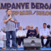 Ketua Dewan Pimpinan Wilayah (DPW) Partai Nasdem Gorontalo, Rachmat Gobel, saat memberikan orasi pada kampanye pasangan calon Gubernur dan Wakil Gubernur Gorontalo, Tony Uloli dan Marten Taha, di Bone Bolango.