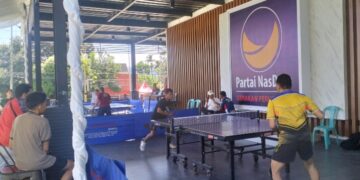 Pertandingan tenis meja, yang merupakan salah satu turnamen yang dipertandingkan dalam ivent Desember Riang Gembira bersama DPW Partai Nasdem Gorontalo.