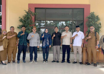 Jajaran Komisi 1 dan Dinas Pendidikan Kabupaten Bone Bolango melakukan studi banding ke Komisi 1 DPRD Kota Gorontalo, Senin (24/3/2025).
