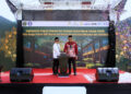 Kantor Perwakilan Bank Indonesia (KPwBI) Provinsi Gorontalo bekerja sama dengan Kantor Wilayah Kementerian Agama Provinsi Gorontalo resmi meluncurkan tiga program literasi keuangan untuk madrasah, yakni Program Ekonomi Keuangan Syariah Masuk Sekolah (POSKO), Cinta Bangga Paham Rupiah (CBP Rupiah), dan Belajar Bersama Kami Mengenal QRIS (BERSINAR), Jumat (2/5/2025).