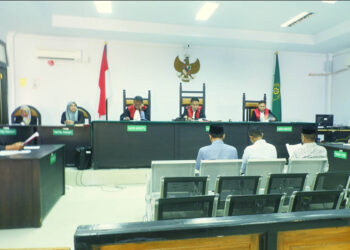 Pengadilan Tindak Pidana Korupsi (Tipikor) dan Hubungan Industrial (PHI) Gorontalo, Rabu (14/5/2025), menggelar sidang perdana perkara dugaan korupsi proyek pembangunan Kanal Banjir Tanggidaa, Kota Gorontalo. Foto: Lukman.