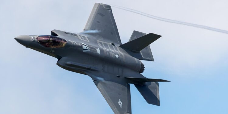 Pesawat jet tempur F35. Foto: Istimewa.