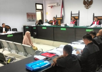 Sidang perkara dugaan korupsi proyek Kanal Banjir Tanggidaa kembali digelar di Pengadilan Tindak Pidana Korupsi (Tipikor) dan Hubungan Industrial (PHI) Gorontalo, Selasa (10/6/2025). Foto: Lukman.