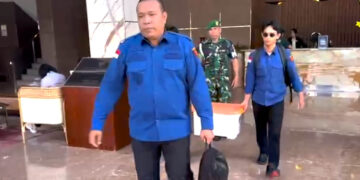 Tim Pidsus Kejari Boalemo saat melakukan penggeledahan di salah satu hotel di Kota Manado. Foto: Tangkapan layar dari video dokumentasi Kejari Boalemo.