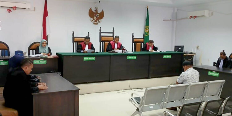 Majelis hakim Pengadilan Tindak Pidana Korupsi (Tipikor) dan Hubungan Industrial (PHI) Gorontalo menjatuhkan vonis bersalah kepada Yamin Sahmin Lihawa (YSH). Ia dipidana penjara selama satu tahun enam bulan dalam perkara dugaan korupsi pembangunan dan relokasi Puskesmas Kwandang, Kabupaten Gorontalo Utara Tahun Anggaran 2020.