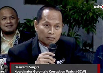 , Ketua Gorontalo Corruption Watch (GCW), Deswerd Zougira