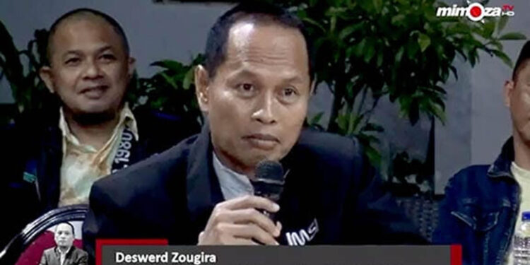 , Ketua Gorontalo Corruption Watch (GCW), Deswerd Zougira
