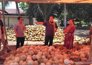 Anggota ORI Yeka Hendra Fatika (kemeja biru) saat melakukan kunjungan kerja  di Gorontalo, Kamis (11/9/2025). Foto: ORI.