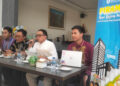 Kepala Perwakilan BI Provinsi Gorontalo, Bambang Satya Permana (kemeja putih) saat memberikan sambutan pada kegiatan Ngopi bareng Insan Media (Piramida) di salah satu resto di Kota Gorontalo, Jumat (26/9/2025). Foto: Lukman/mimoza.tv