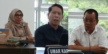 Dari kiri ke kanan gambar; Femmy Udoki, Umar Karim, Fikram Salilama.