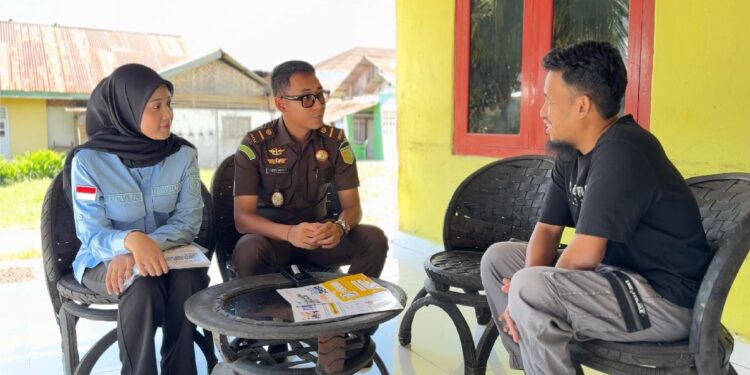 Kejaksaan Negeri Bone Bolango mulai menerapkan pola jemput bola dalam pelayanan hukum melalui Program Pelayanan Hukum Keliling (PHK). Program ini menyasar masyarakat desa yang selama ini memiliki keterbatasan akses terhadap layanan dan informasi hukum.