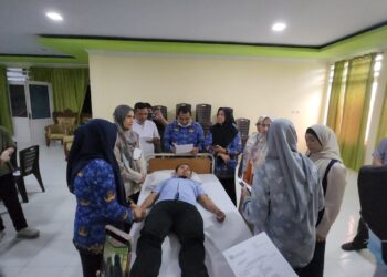 Simulasi cegah stroke di RS Aloei Saboe, Kota Gorontalo.