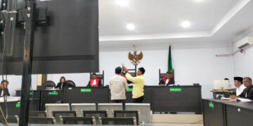 Persidangan perkara dugaan tindak pidana korupsi proyek pemeliharaan berkala Jalan Nani Wartabone, Kota Gorontalo, di Pengadilan Tindak Pidana Korupsi (Tipikor) pada Pengadilan Negeri Gorontalo, Senin (29/6/2026). Foto: Lukman/mimoza.tv