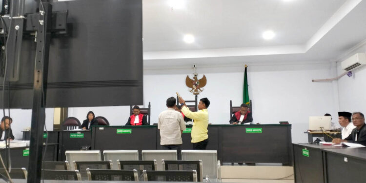 Persidangan perkara dugaan tindak pidana korupsi proyek pemeliharaan berkala Jalan Nani Wartabone, Kota Gorontalo, di Pengadilan Tindak Pidana Korupsi (Tipikor) pada Pengadilan Negeri Gorontalo, Senin (29/6/2026). Foto: Lukman/mimoza.tv