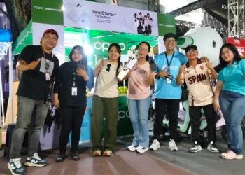 Booth OPPO menjadi salah satu pusat perhatian pengunjung PENAS KTNA XVII Tahun 2026 di Gorontalo. Melalui promosi OPPO Reno16 Series dan berbagai hadiah menarik, OPPO turut memeriahkan ajang nasional tersebut sekaligus mendekatkan teknologi kepada masyarakat. (Foto: Lukman/mimoza.tv)