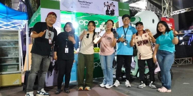 Booth OPPO menjadi salah satu pusat perhatian pengunjung PENAS KTNA XVII Tahun 2026 di Gorontalo. Melalui promosi OPPO Reno16 Series dan berbagai hadiah menarik, OPPO turut memeriahkan ajang nasional tersebut sekaligus mendekatkan teknologi kepada masyarakat. (Foto: Lukman/mimoza.tv)