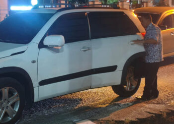 Usai menjalani pemeriksaan di Kejati Gorontalo, Anggota DPRD Provinsi Gorontalo Paris Jusuf memilih meninggalkan lokasi tanpa memberikan keterangan kepada awak media.