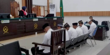 Para terdakwa PETI saat menjalani sidang di PN Tilamuta dengan agenda tuntutan Senin, (10/8/2026).