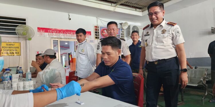 Lembaga Pemasyarakatan (LApas) Kelas IIA Gorontalo bekerja sama dengan Dinas Kesehatan Kota Gorontalo melalui Puskesmas Hulonthalangi melaksanakan pemeriksaan kesehatan gratis bagi warga binaan, Kamis(10/9/2026).