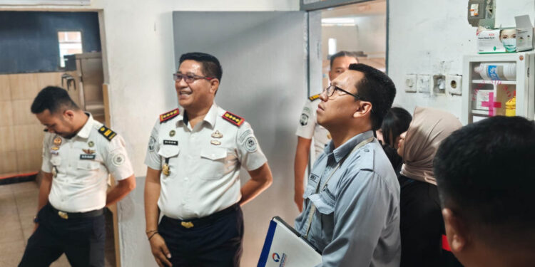 Memastikan penyelenggaraan pelayanan publik berjalan dengan baik, transparan, dan sesuai dengan ketentuan, Ombudsman Republik Indonesia Perwakilan Provinsi Gorontalo melakukan pengecekan dan pengawasan terhadap layanan di Lembaga Pemasyarakatan Kelas IIA Gorontalo, Rabu,(7/10/2026).