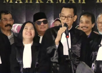 Kuasa hukum pemohon, Refly Harun, saat memberikan keterangan pers usai sidang putusan perkara Perselisihan Hasil Pemilihan Umum (PHPU) Presiden dan Wakil Presiden Nomor 01/PHPU.PRES-XXIV/2026.